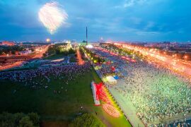 Салют 9 мая на парке Победы. © Moscowviews.ru