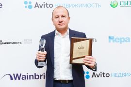 Сергей Матюхин (KR Properties) с наградой.