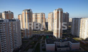 по ул. Дирижабельная, 1