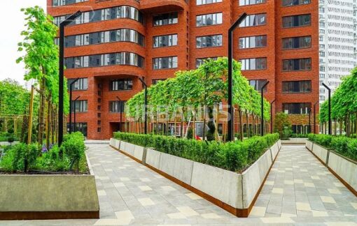 Прогулочная зона в жилом комплексе Wellton Towers